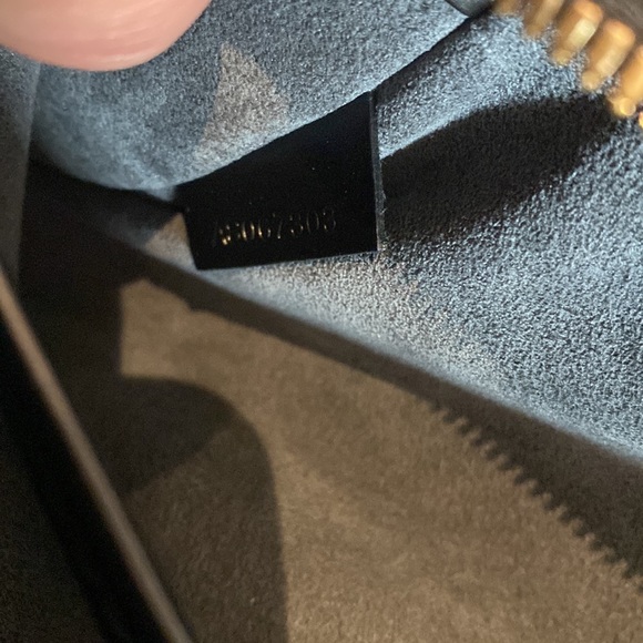 Louis Vuitton Deauville Epi Black Leather - Picture 11 of 13